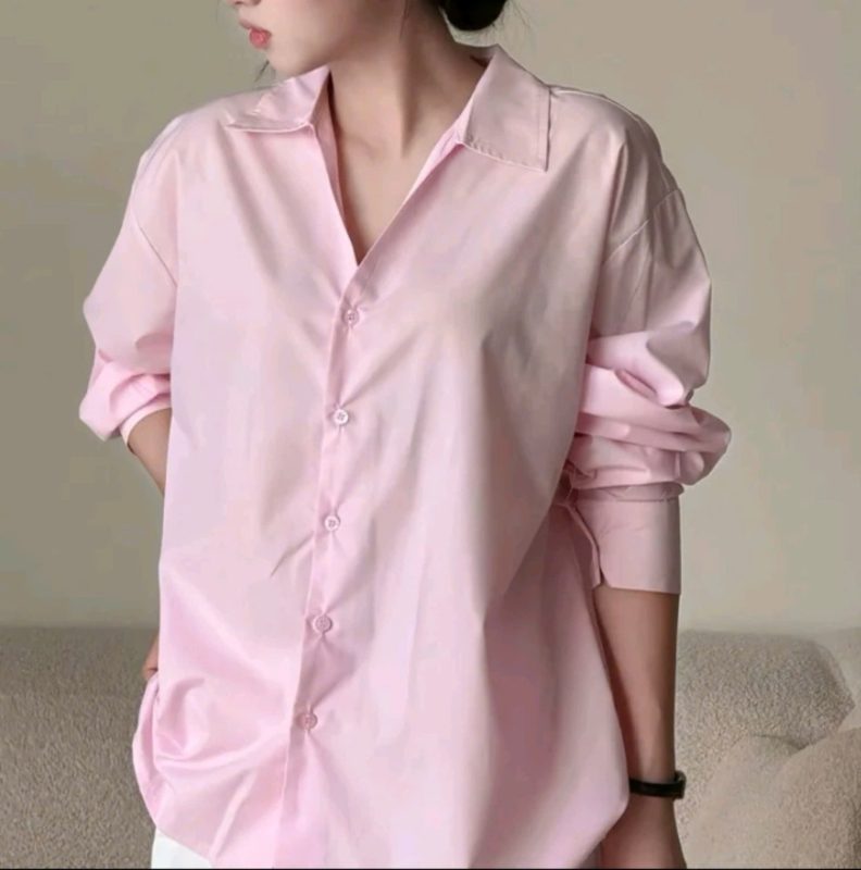 Áo - sơ -mi -cổ -khoét -V